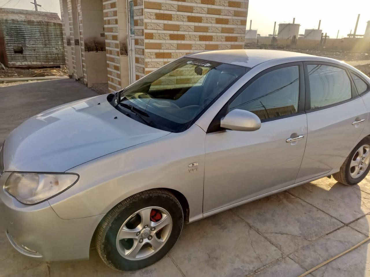 افانتي 2010 كصة جنطه متومه اربيل كير ومحرك وتبريد وتدفئه خير من الله السياره ناقصه بس حداديه تخم تاير  كلش نظيف مكان السياره الديوانيه السعر 42 وبيها مجال للطيبين رقم التلفون ***********
