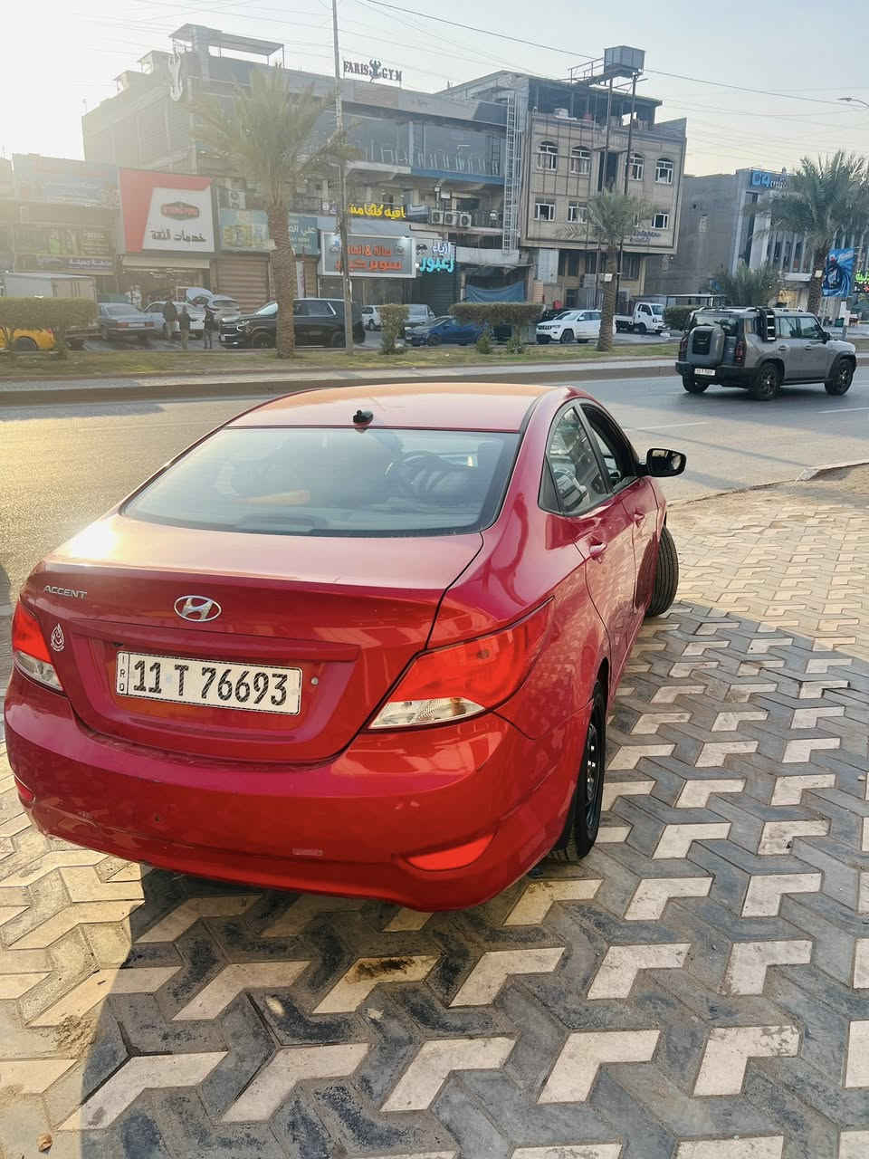 سلام عليكم اكسنت 2016 ماشيه 69 حقيقي 
السيارة مكفوله 
أمريكي حادث جانبي صفحه السيايق بيبان 
مكينه كير خير من الله 
مكينه 1.6 
السعر 87 او بيها مجال 
*********** 
غير متواجد ع الفيس فقط واتساب او شريحه
