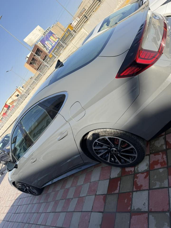 سوناتا امريكي موديل 2020  تفاصيل سياره بل سونار بصمه كشنات جلد رقم بغداد ماشيه 130 مكاني فلوجه اخوان سياره بس بيع بدون مراوس سعر 155$ الف بيها مجال بصيط اتصال على رقم فقط ***********
