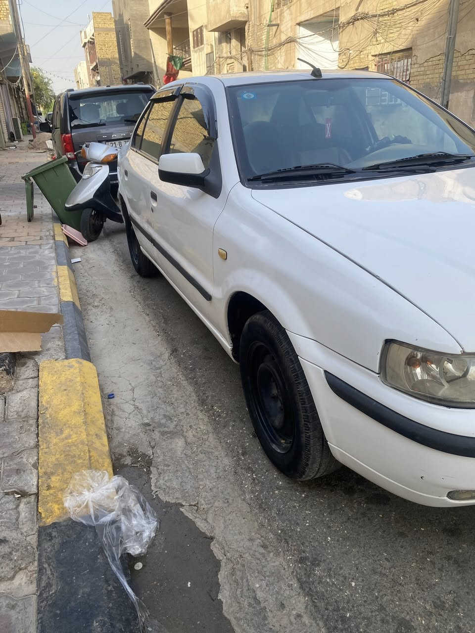 السلام عليكم سمند موديل2011 السيارة جاهزة من گير ومكينة وكهربائيات تدفئة وتبريد وتخم تاير جديد وباتري جديد تراي السيارة للبصرة ومابيها اي نقص السيارة باسمي وسنويتها  مانافذة وتجي تشوف وتقتنع يلا تاخذ وموضح كلشي بيها بالصور 
مكان السيارة واسط\الكوت 
***********
