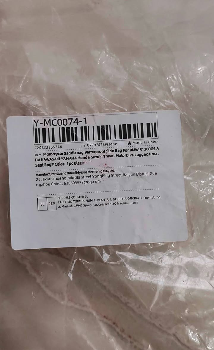 1- زوج حقائب لون اسود جدد ماركة SOYAVISION أصلية مصممه BMW R1200GS ADV وترهم على اغلب الدراجات مثل ما موضح سعر الزوج 100 الف قفل وسعر القطعه 60 الف . 
2- حقيبه واحده ماركة  Rhinowalk أصلية (جديدة) - لون زيتوني مميز السعر 65 الف. 
عنواني بغداد المدائن الورديه وتوصيل موجود 
***********
