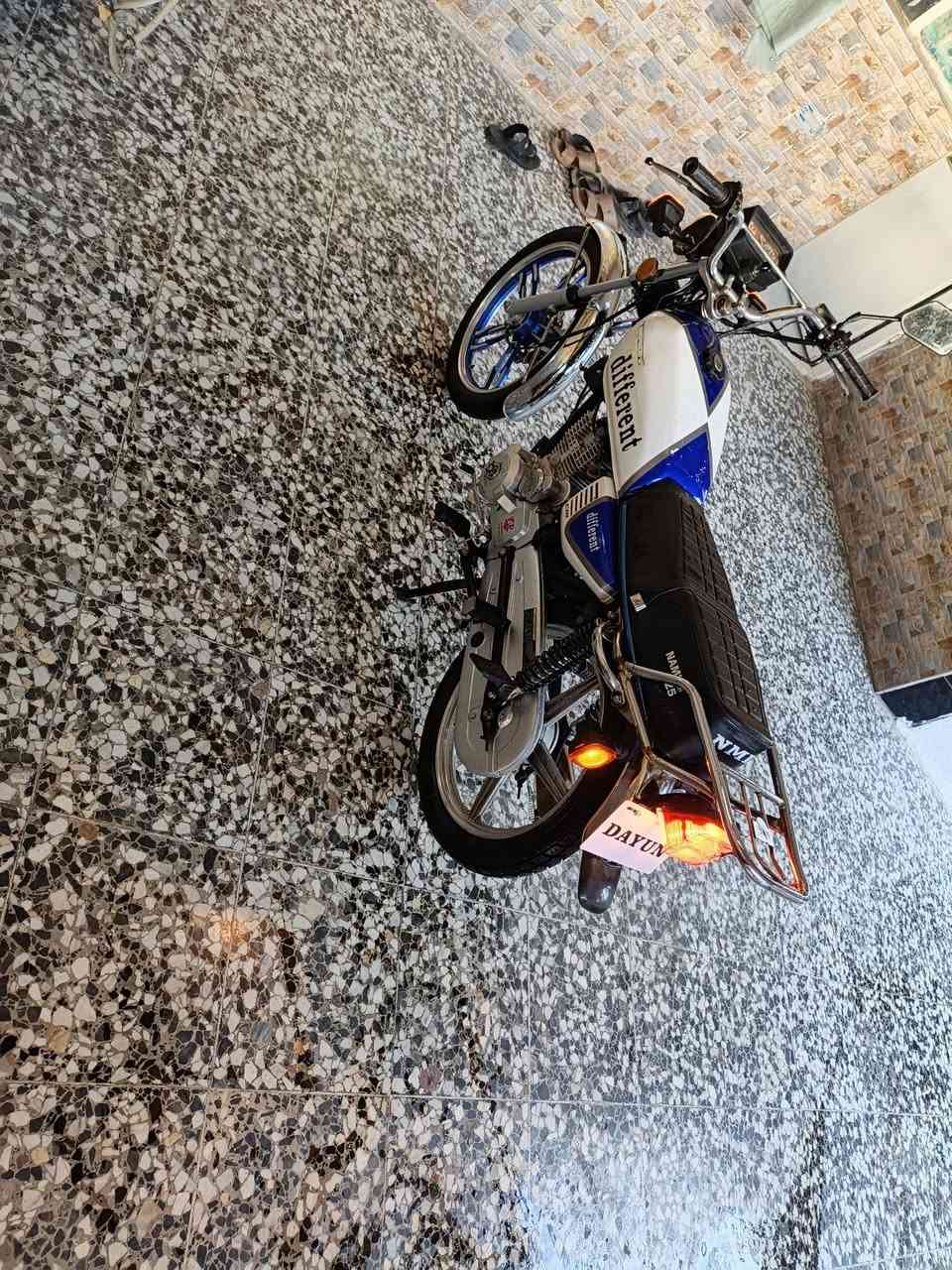 يالله سلام عليكم دراجه للبيع ايرانيه سيفان 5 كير موديل 2021 اوراق كاملة دراجه مابيها اي نقص سلف كهربائيات كلها شغاله مكينه كير من الله لا تبخير ولا تنقيص السعر 450 وبيها مجال بسيط عنوان بغداد  فلكه حي النصر ***********
