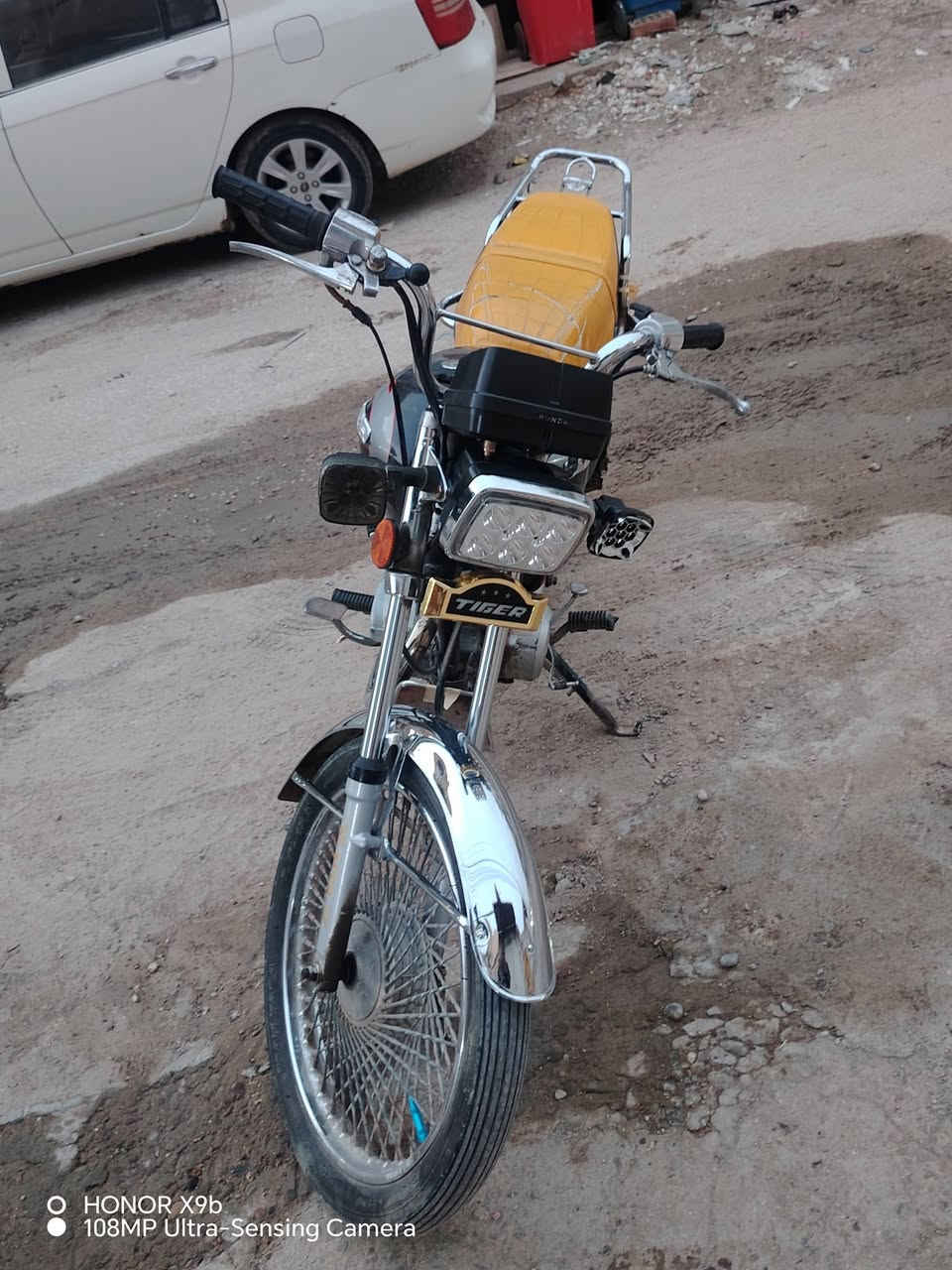 السلام عليكم
دراجه تايكر للبيع سعر 375 وبيه مجال بسيط... اوراق كامله اصولي 
موديل 20@


**إذا كنت صاحب هذا الإعلان وتريد حذفه لأي سبب، رجاءا أرسل رسالة إلى الدعم الفني**