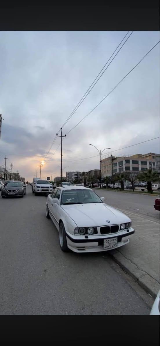 bmw 1991  
520 گير عادي كير مةكينة اكسل كارةباي بةشةرت سبخ بيلادي أربيل, العراق


**إذا كنت صاحب هذا الإعلان وتريد حذفه لأي سبب، رجاءا أرسل رسالة إلى الدعم الفني**