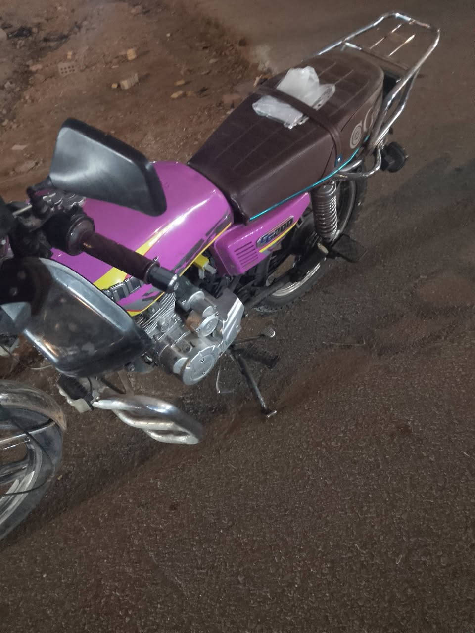 دراجه لل بيع موديل 24 سعره 600 وبيه مجال مكاني مدينه صدر هاذا رقمي ***********
