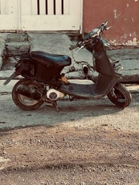 للبيع ب١٠٠ الف ماطور شغال ومابي كلشي فقط الكشر تعبان مال روحه جيا  ٠٧٧...