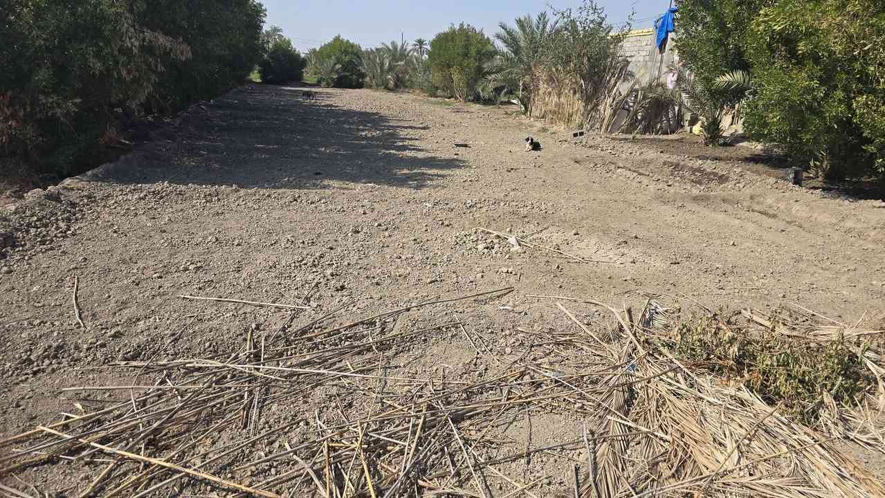 أرض زراعية من 900-1000 بمنطقة ام حكروص مسافة ١كيلو متر عن مدرسة بلال الحبشي وتبعد عن جسر المالح 4كم مسافة ٧ دقائق
الاتصال ***********
