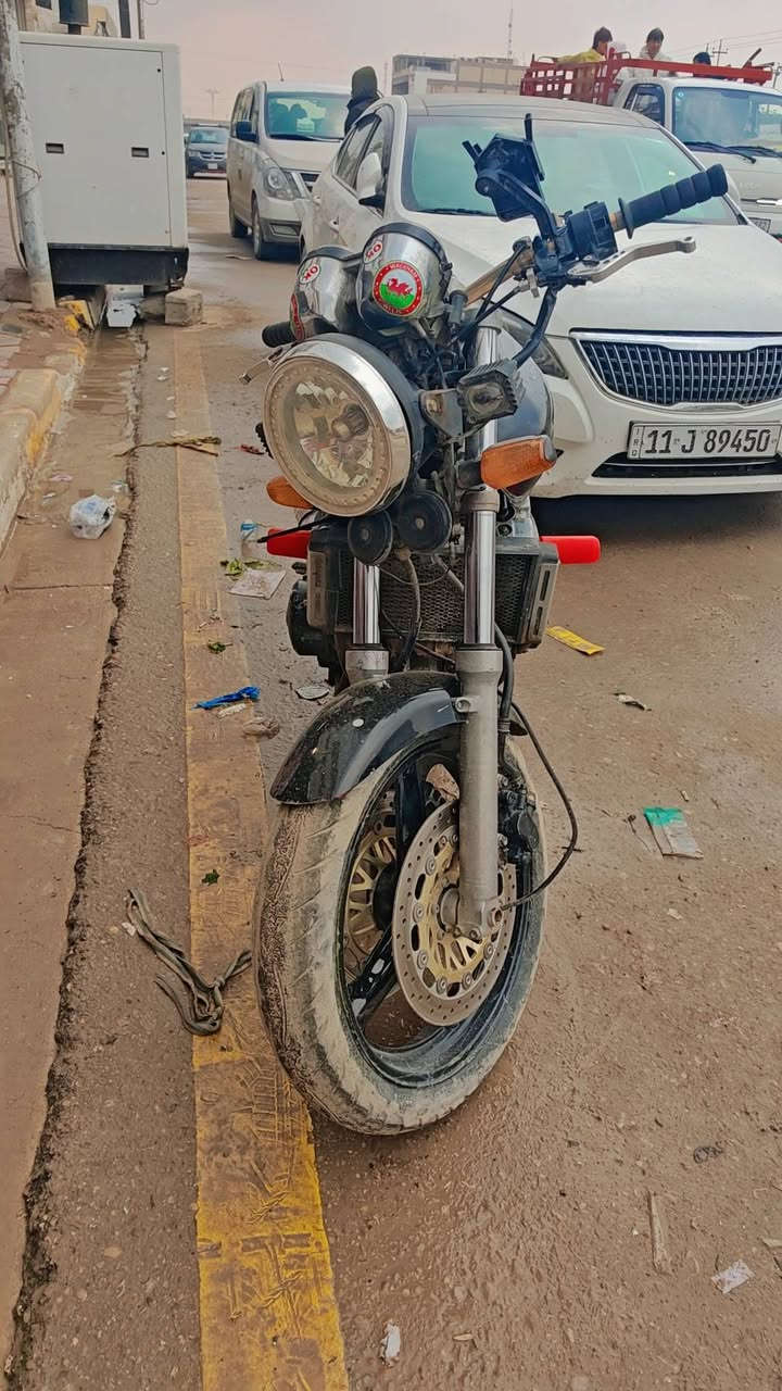 سلام عليكم
سي بي فور 400 للبيعع موديل 2000
جيل اول
اوراق كامله +مدفوع كمرك كامله
مكينه اول فتحه ناعمه كفاله 
سعر 1400 وبيها مجال شي بسيط

وترهم مراوس
رقم ***********
