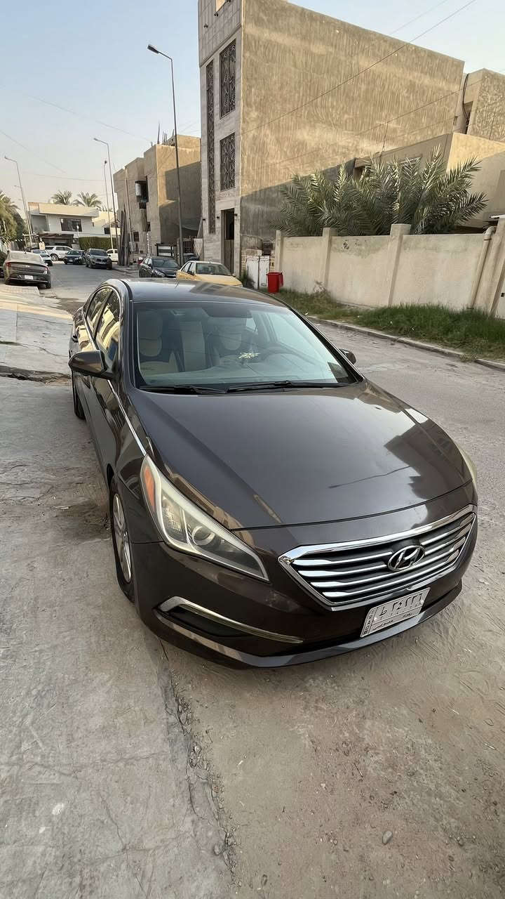 السلام عليكم
سوناتا 2016 وارد امريكي محرك مكفول كير مكفول شاصي مكفول
 مواصفات عادية شاشة ٣ انظمة قيادة تحكمات ستيرن 
طابة كلين لل عراق بس دعامية شايلهة و هنا بل عراق بيهة جاملغ البصف السايق و الخلفي فقط بارد بدون صبغ صور السونار بل منشور السيارة كلهة ليبل واحد 
السعر ١٣٢ و بيهة مجال بسيط 
مكاني بغداد اليرموك 
الرقم ***********
