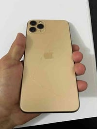 آيفون  11 برو ماكس لون ذهبي الجهاز كل مكفول كامل ذاكره 256 بطاريه 81 ا...