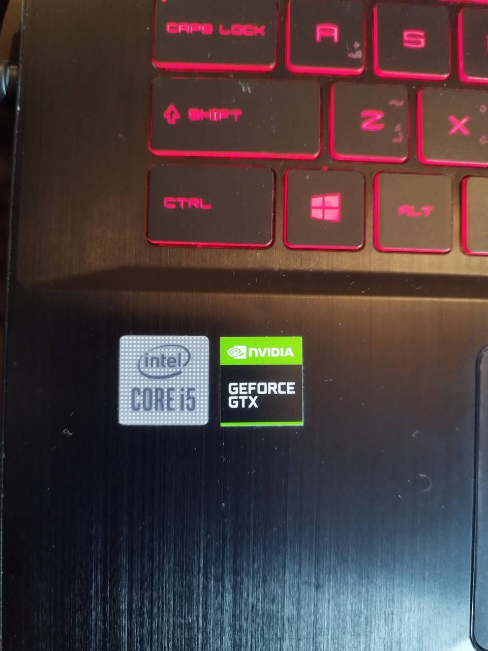 لابتوب للبيع  msi gf63 Thin
ذاكرة 256 ssd بالاضافة الى 1 تيرا hdd 
core i5 
باقي التفاصيل موضحة بالصور
السعر 650 وبيها مجال
*********** واتساب
