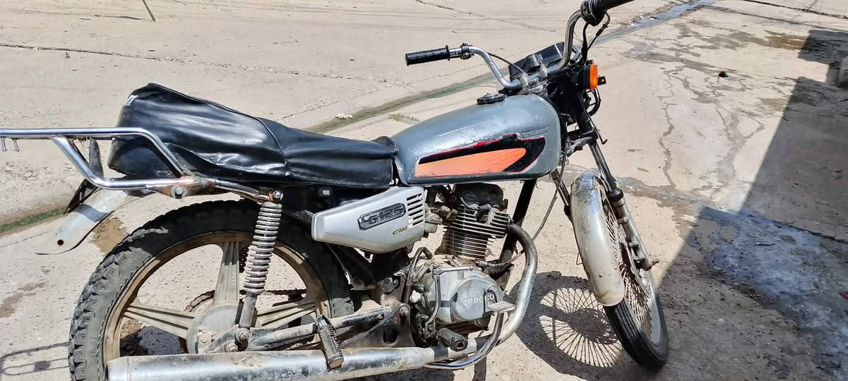 السلام عليكم موطور للبيع مال روحه وجيه اربعه كير السعر 150وبي مجال المكن حمام العليل


**إذا كنت صاحب هذا الإعلان وتريد حذفه لأي سبب، رجاءا أرسل رسالة إلى الدعم الفني**