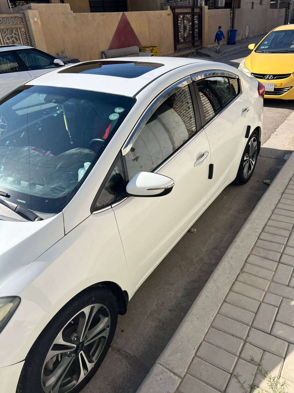 سلام عليكم سيراتو موديل 2014خليجي فول مواصفات عدا البصمه 
سياره حادث موضح بلسونار   
سياره شادله منظومه غاز  سياره حداديه مالته 60بل ميه  سياره خير من الله ماشيه سياره 198كيلو متر  مواصفات مالته 
بك لايت لد 
اشير بل مري مري شفط 
 حساسات خلفيه 
شاشه 
تحكم ستيرن 
شفتات سرعه 
ويل كب عدد 4 باقي موصفات معروفه سيراتو 
سعر مالته 120بيه مجال بسيط


**إذا كنت صاحب هذا الإعلان وتريد حذفه لأي سبب، رجاءا أرسل رسالة إلى الدعم الفني**