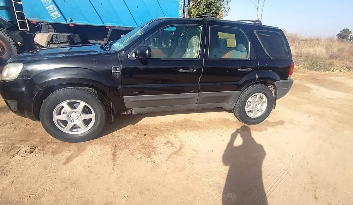 من رخصت الادمن المحترم جيب فورد موديل 4رقم نجف  انكليزي كشر مكفول   محور مكينه  كامري ابو الجف كير تعليك بلادي  غرفه نظيفه جدا سنويه مجدده لحد 30.    بسعر 50وبيه مجال اتصل على رقم *********** واتساب موجود
