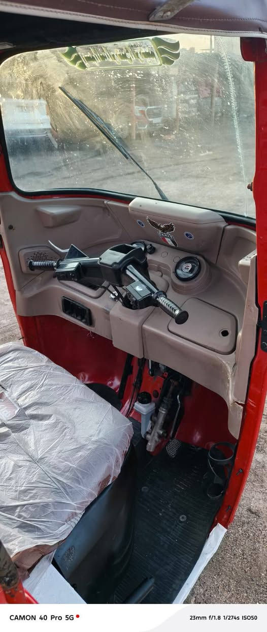 سلام عليكم تكتك البيع 
مديل 2022
مكلف بنشر تعمير دوسات فقط  ومكينه معدا الولفات 
تفاصيل تكتك     
***********
