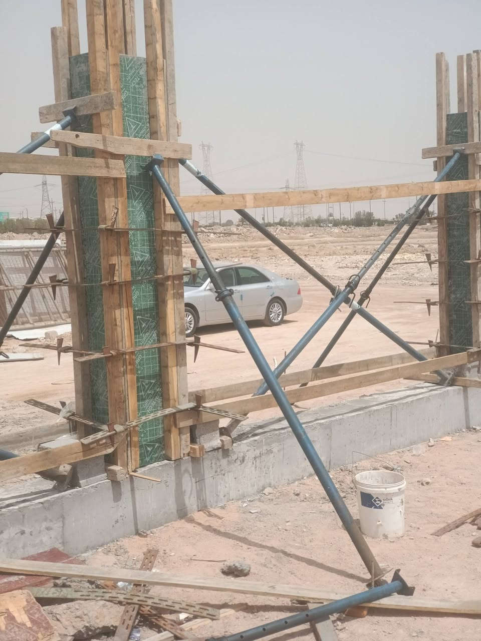 السلام عليكم بعض اعمالي نجاره وحداده وصب مناطق البصره عامه ***********
