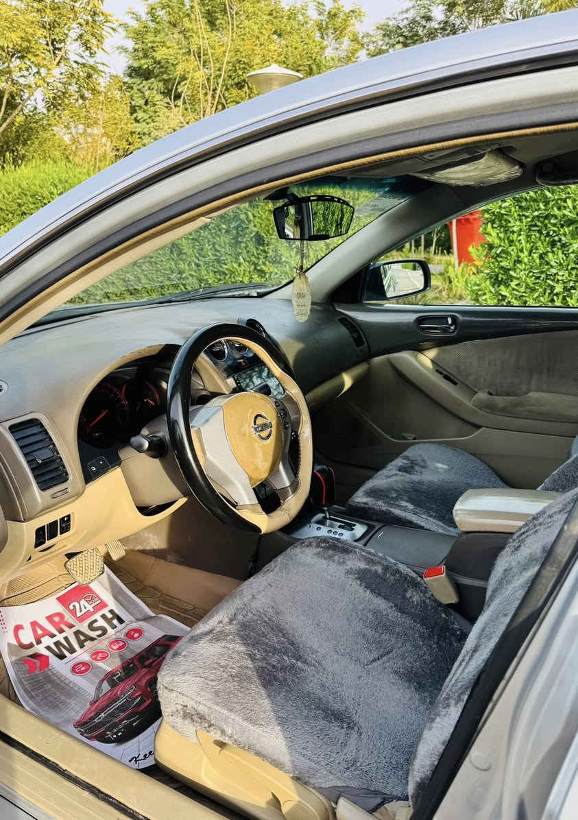 السلام عليكم
مرخصته الادمن المحترم 
للبيع فقط ...
نيسان ألتيما خليجي ....
موديل 2008
محرك 2500.S
4سلندر المرغووب
نظام صوتي 
القير cvt.
كير جديد مشدوود الها ...
الون سلفرري ...
بصمه تشغيل 
تايرات جديد
سونار مرفق مع الصور 
بصمه ابواب 
مرايا كهربائي 
لايت زينون شمسي 
شاشه 
داخل جلد 
نظام Abs
ويل عادي ابلاد 
تبريد قطعتين 
تدفئه 
رقم سليمانيه الجديد 
سنويه لحد 2030
ابشرط تحويل 
العنوان ديالى خانقين اتصال بالخدمه 
ممتواجد على النت ....

📞 الاتصال: (***********)
