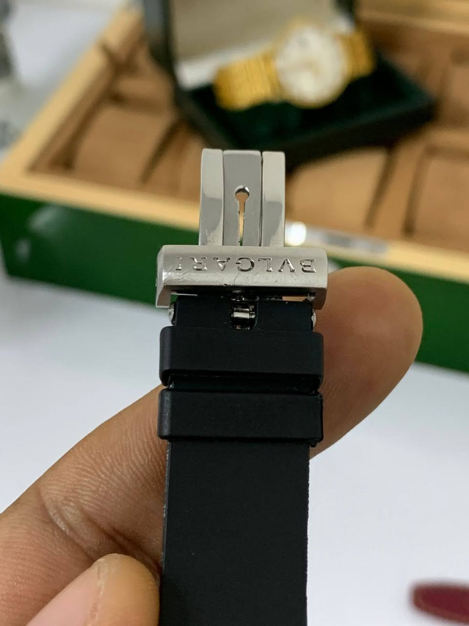 بولغاري تحفه عدادات قطر 40 اقفال بحري بدون مرفقات ***********
