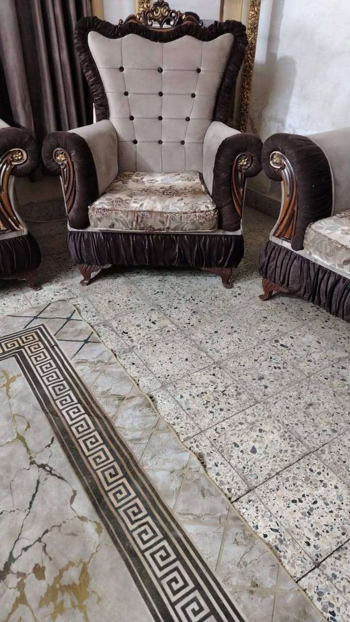 تخم تركي ملكي 10 مقاعد 💺 اخو جديد اي ضرر مابي نضافه فووول تفحص وتاخذ تخم جدآ ثكيل تكمه سعر ,,325,, بي مجال مكان لبياع *********** يوجد واتساب
