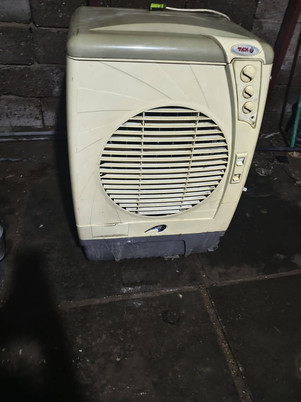 عريانه 20مبرده50تخم150طباخ150مجمده125.  وتساب***********
