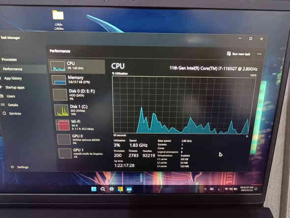 ✨ لابتوب Dell Vostro 3510: قوة الأداء وسرعة الاستجابة بين يديك! ✨
🚀 المواصفات التي تجعل هذا الجهاز يطير:
المعالج: Intel Core i7 (الجيل الحادي عشر) - قوة معالجة فائقة لمهامك الثقيلة والمحترفة.

الشاشة:
الحجم: 15.6 بوصة واسعة للعمل المريح والمشاهدة الممتعة.
الدقة: Full HD (1920x1080) - للحصول على تفاصيل واضحة وصور حادة.
الميزة: تقنية مقاومة التوهج (Anti-glare) للعمل براحة في مختلف ظروف الإضاءة.

الذاكرة العشوائية (RAM): 16 جيجا بايت DDR4 - لتعدد مهام غير مسبوق وتصفح سلس دون تباطؤ.

نظام التخزين المزدوج (Double Storage):
سرعة فائقة: 256 جيجا بايت SSD M.2 NVMe - لتشغيل النظام والبرامج في ثوانٍ معدودة.
سعة ضخمة: 1 تيرا بايت HDD - لتخزين ملفاتك، مشاريعك، وأفلامك دون قلق.

🎮 قوة رسومية استثنائية:
استمتع بجودة مرئية مذهلة وتجربة تصميم ولعب ممتازة بفضل نظام كرت الشاشة المزدوج:
الكرت الداخلي: Intel Iris Xe Graphics - لأداء رسومي عالي الكفاءة وموفر للطاقة في المهام اليومية.
الكرت الخارجي: NVIDIA GeForce MX350 - ارتقِ بمستوى عملك وتصميمك وألعابك الخفيفة بفضل قوة المعالجة الرسومية المخصصة.
✅ حالة الجهاز والإضافات القيمة (جاهز للعمل):
الجهاز يأتي مع الشاحن الأصلي وبحالة نظافة 100%.
محمل وجاهز بأحدث نظام تشغيل: أحدث إصدار من ويندوز 11 برو (مفعل).
حزمة برامج كاملة: أحدث إصدار من حزمة مايكروسوفت أوفيس 2024 (مفعلة)، بالإضافة إلى البرامج الأخرى الخدمية.
🎯 لماذا تختار Dell Vostro 3510؟
قوة غير محدودة: معالج Core i7 الجيل الـ 11 وكرت MX350 لتشغيل أقوى التطبيقات.
سرعة لا تُقارن: بفضل هارد الـ SSD NVMe، سيبدأ تشغيل الجهاز وتطبيقاتك الرئيسية بسرعة البرق.
جاهز لأقوى البرامج: ذاكرة 16GB RAM تضمن لك تشغيل برامج التصميم والهندسة وإدارة الأعمال بكفاءة.
لا تضيع وقتك و احصل على لابتوب يواكب سرعتك وطموحك.

💰 كل هذا بسعر: 750,000 دينار عراقي فقط!
العنوان: البصرة (الاستلام يد بيد).
رقم الهاتف :- *********** ( واتس اب )
ملاحظة هامة: لا توجد خدمة توصيل، البيع في البصرة فقط.
ملاحظة أخيرة: كل التفاصيل موجودة بالصور!
