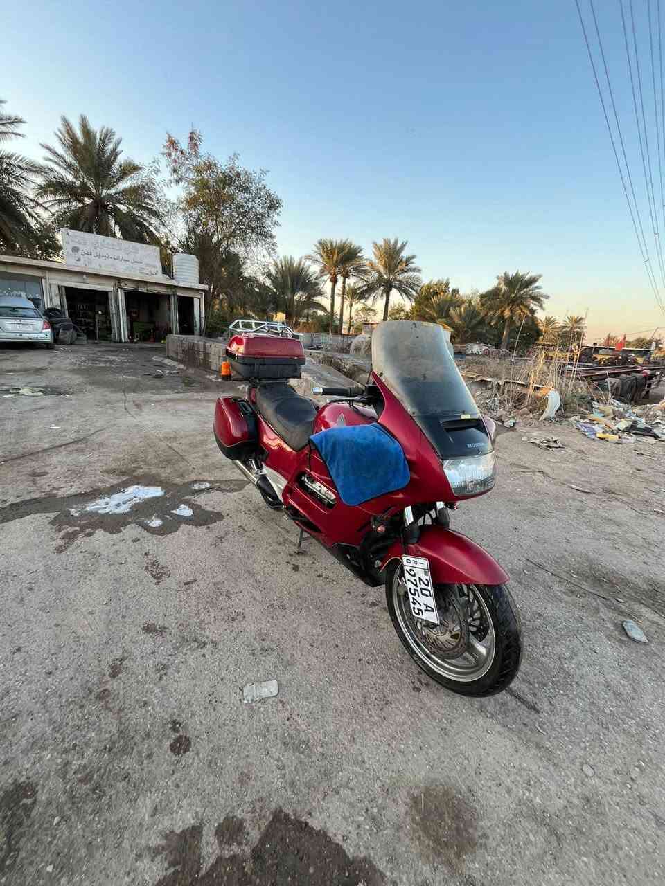 سلام عليكم كباتنا
هوندا استي 1100 الدراجة غنية عن التعريف 

مكينة كفالة برغي ممفتوح بيها ترايك السعودية

رقم وسنوية تحويل ثاني يوم  تدفئة بل يدات كشفات اصلية وهواي عليها تزويد ب28 وبيها مجال حك الجية‏‪***********‬‏  بغداد جسر ديالى القديم
