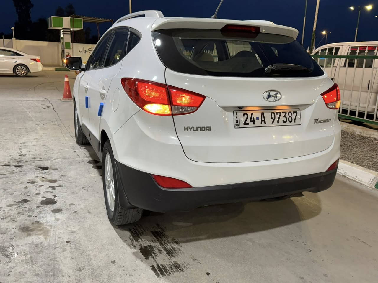 السلام عليكم 

توسان 2013 خليجي

مكفوله ما عدى مكانين بارد

مكينه 2000 دوش

كامره خلفيه

فول تحكم

السياره جاهزه من كلشي 

رقم دهوك بأسمي سنويه لغايه 2031

مداور وكاله حاضر

ترهم مراوس

بابل الطليعه 

‭0786 338 8222‬
