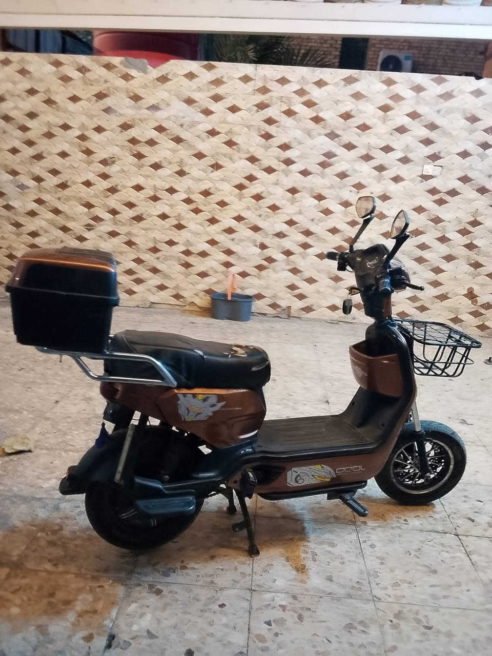 دراجة للبيع في البصره دور الشرطه درجة نضيفه السعر 340 وبيها مجال 1000واط60فولت رقم الهاتف ***********
