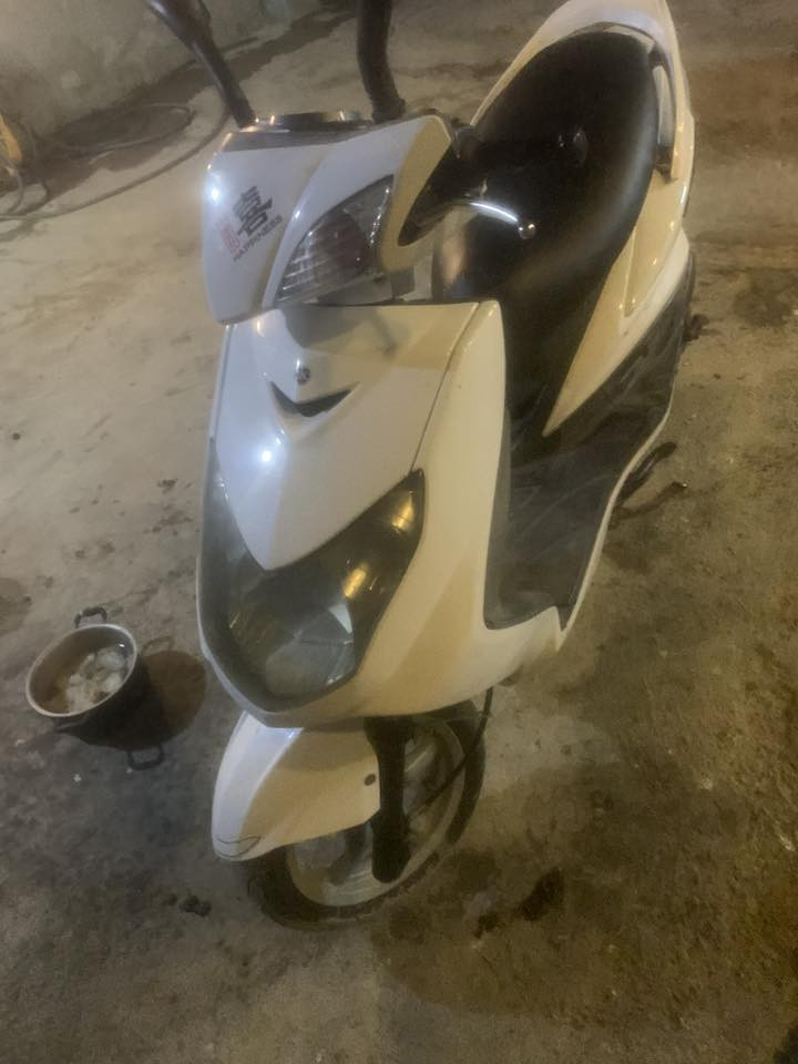 سلام عليكم سكنس للبيع دراجه نضيفه مال جناي  السعر   750 وبيه مجال المكان بغداد ***********😇***********
