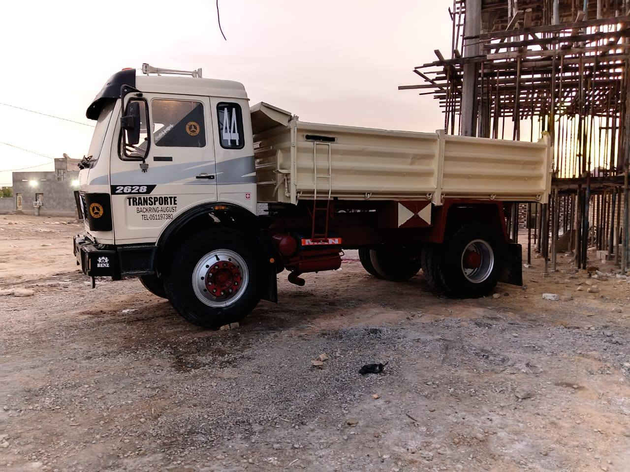 سلام عليكم لبيع البي 88 محرك 28 كير 160 اكسن جيف كهربايات شقاله شاصي مكفوله كفاله عامه مكان السماوه ***********
