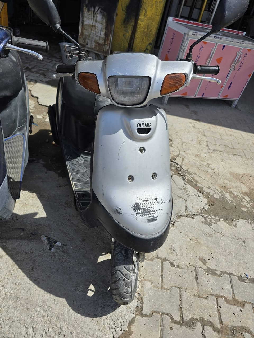 سلام عليكم شباب بطه نضيفه وحله شوفت عينك دراجه بس باتري عوزها كله شغال شلعه ونعومه حلوه دراجه شراي يخابرني او خاص            (((***********)))                                                                             ((كربلاء يم مستشفى لعباس هلي ))
