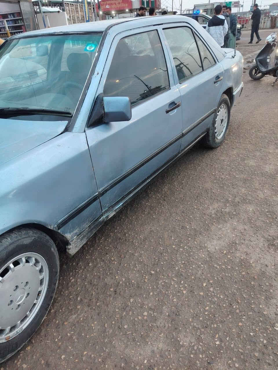 للبيع مارسيدس. دب. موديل ٨٥سيارة جديدة وجاهزة بأسمي. سنوية جديدة. لحد٢٠٣١العنوان مركز ميسان. للاستفسار ***********. السعر ٣٥.كير ومكينة بطة
