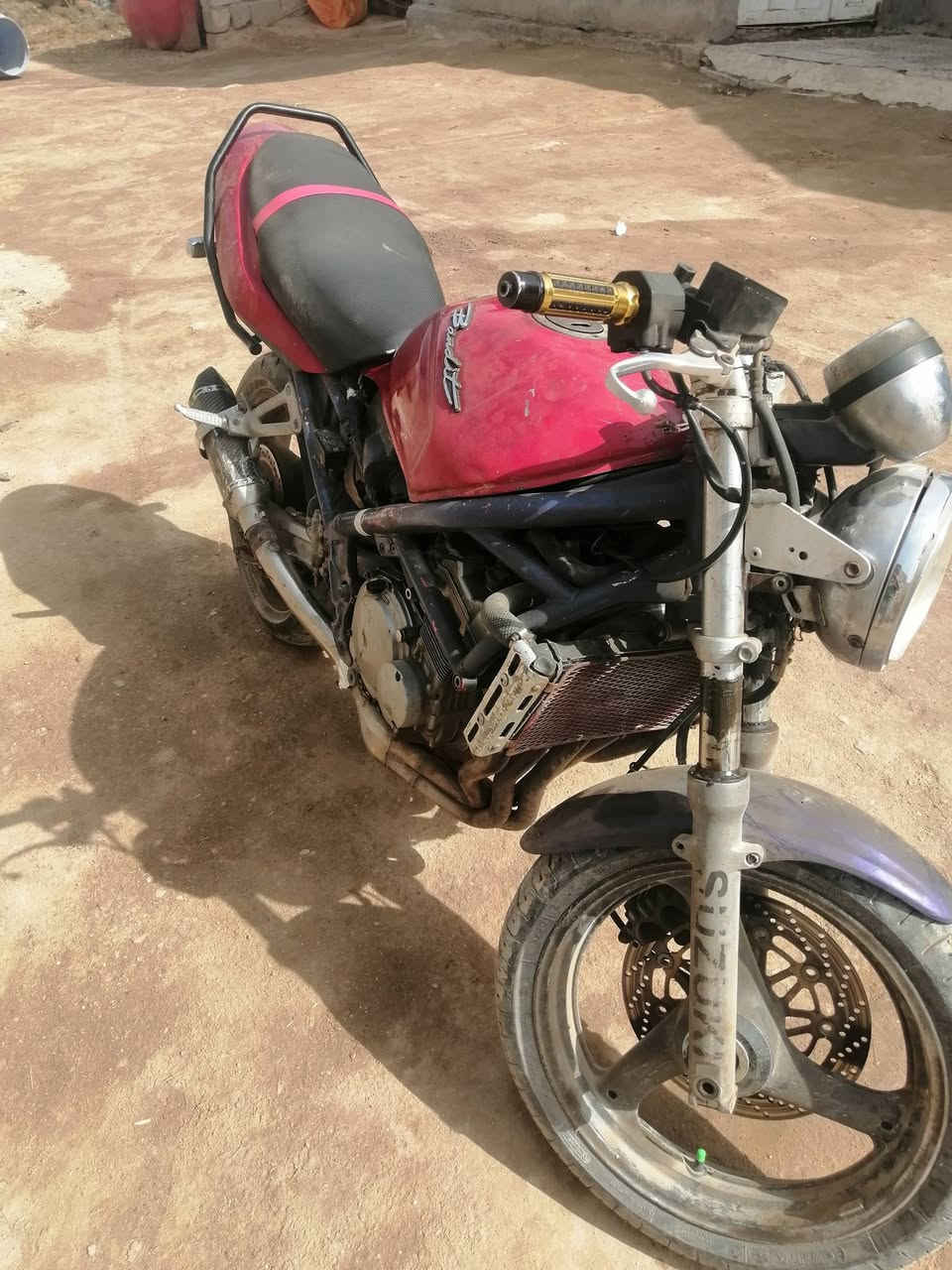 بانده محرك 250 أوراق نضيفه كلش للبيع او مراوس باربعه كير او دايون
السعر مليون وربع ***********
