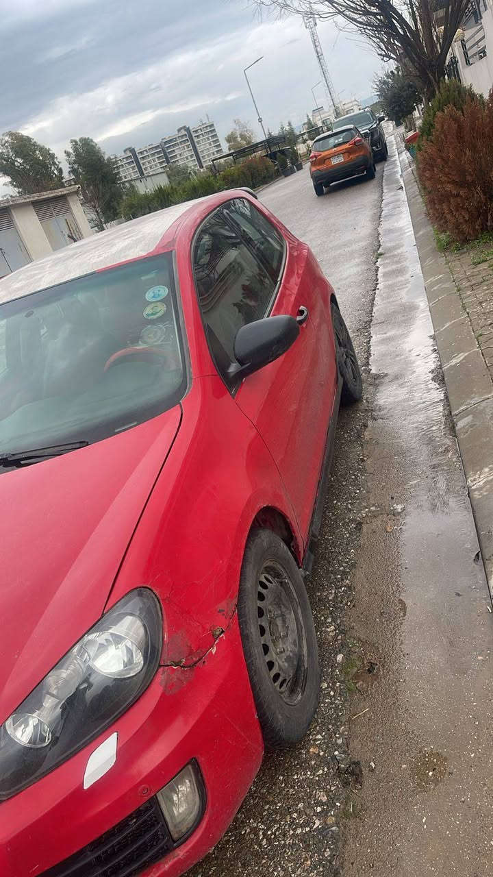 سلام العليم للبيع كولف 2012بس اوليات سنويه استنساخ الاصليه بلمرورر كيرو محرك ابشرط 
السياره خير من الله امراوس هم ترهم انطي فرق 
*********** بيواتساب هم أربيل, العراق
