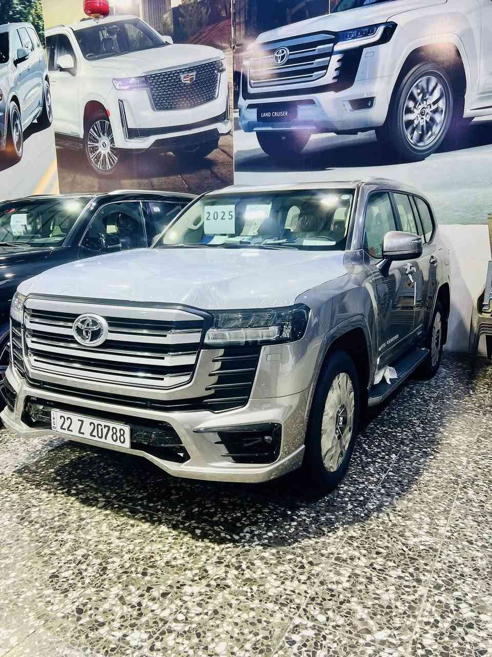 السلام عليكم 

لاندكروز 2025 

فول موصفات لمتد 

ابريم 

ماشية 3000 الف 

العنوان بغداد زيونة مقابل ملعب الشعب 

الاتصال ***********
