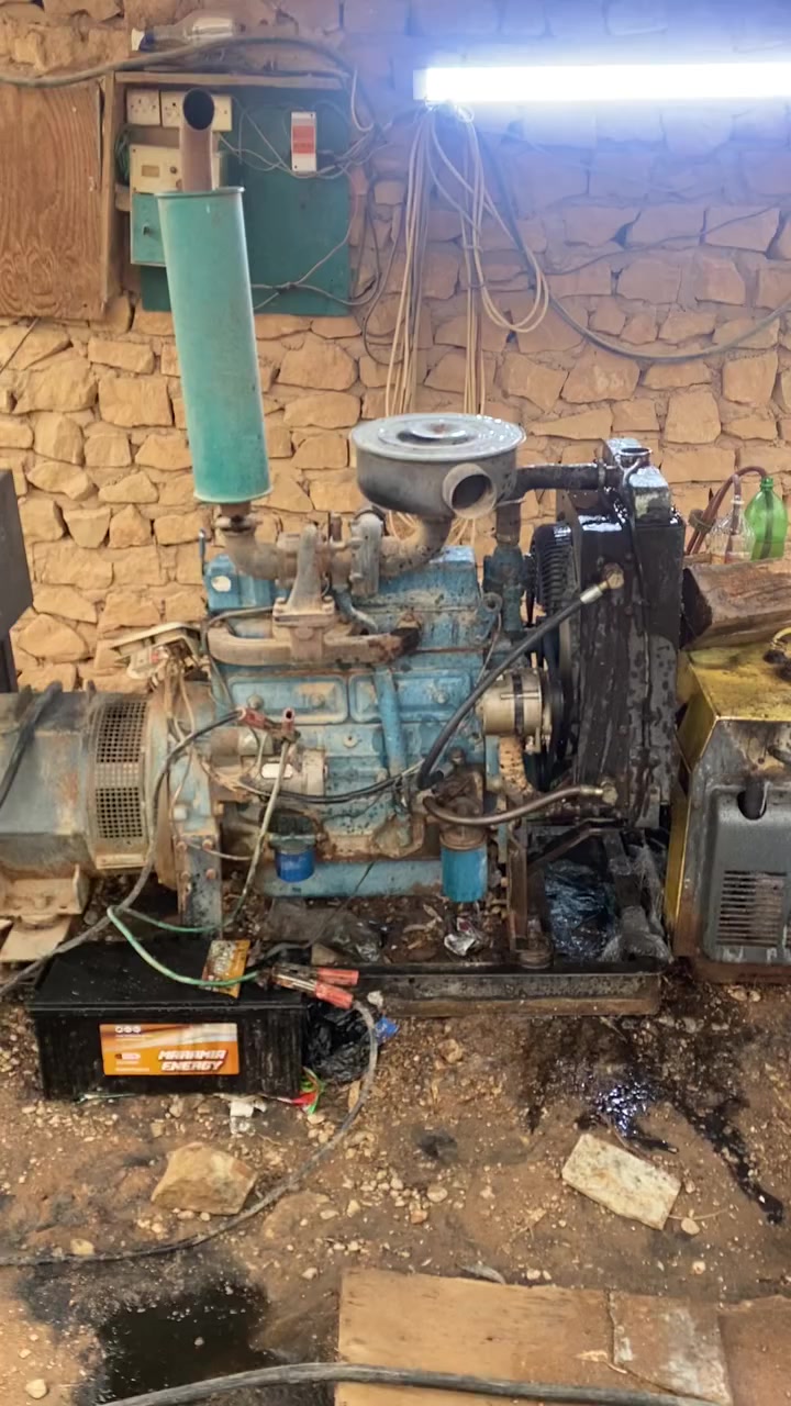 السلام عليكم
عندي هذا المولد بيركينز تجميع الصين

٥٠ كي في ٤ سلندر شغال بس جان متروك

ممشتغل هواي اريد ابيعه شكد يسوه

بالسوق حاليآ للي يعرف يكتبنا ممنوعين

منكم


**إذا كنت صاحب هذا الإعلان وتريد حذفه لأي سبب، رجاءا أرسل رسالة إلى الدعم الفني**