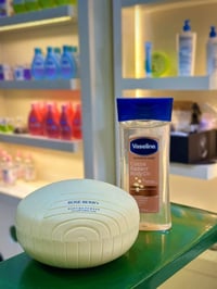 بودرة روز بيري • ريحة مس ديور • للبشرة الحساسة