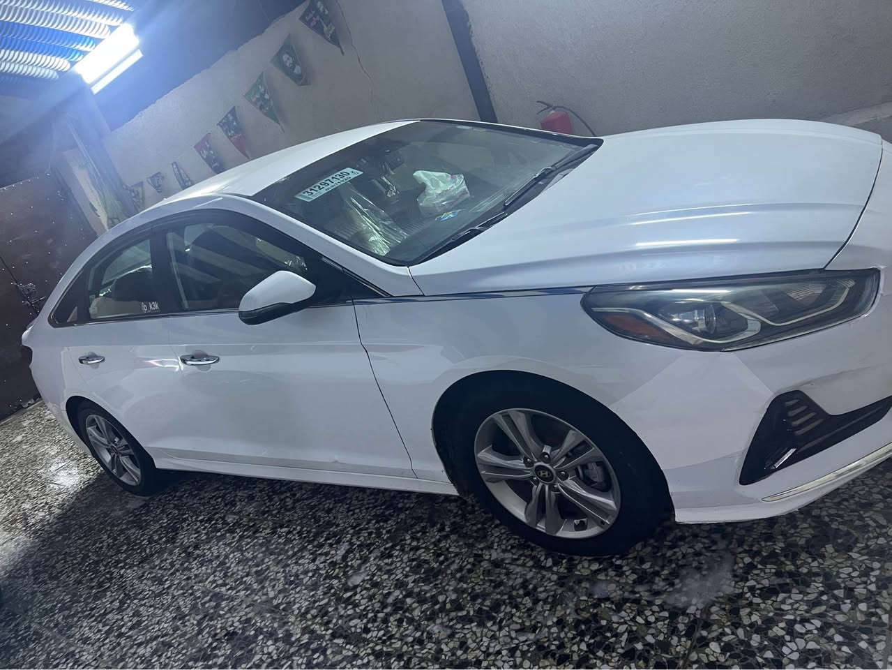 هونداي سوناتا ٢٠١٨  رقم بصره فول مواصفات عدا البنورامه مكينه 2400 وارد أمريكي ضربته جاملغ وبنيد بدون دواخل السعر ١٣٥ بيه مجال شوي مكان السياره البصره الجزيره هاتف ‭٠٧٧٥ ٨٧٠ ٩٦٧٩‬ البصرة, العراق
