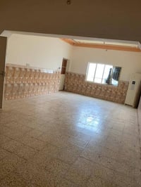 ٢٠٠م • شارع ٨٠ • تجاري وسكن