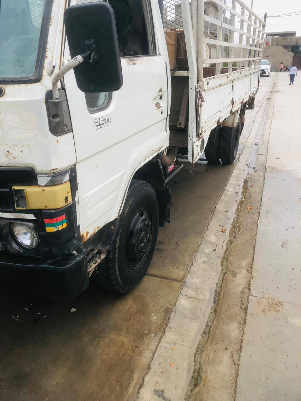 سلام عليكم داينه للبيع موديل 89رقم بغداد سنويه لل 28 أتصل ***********
