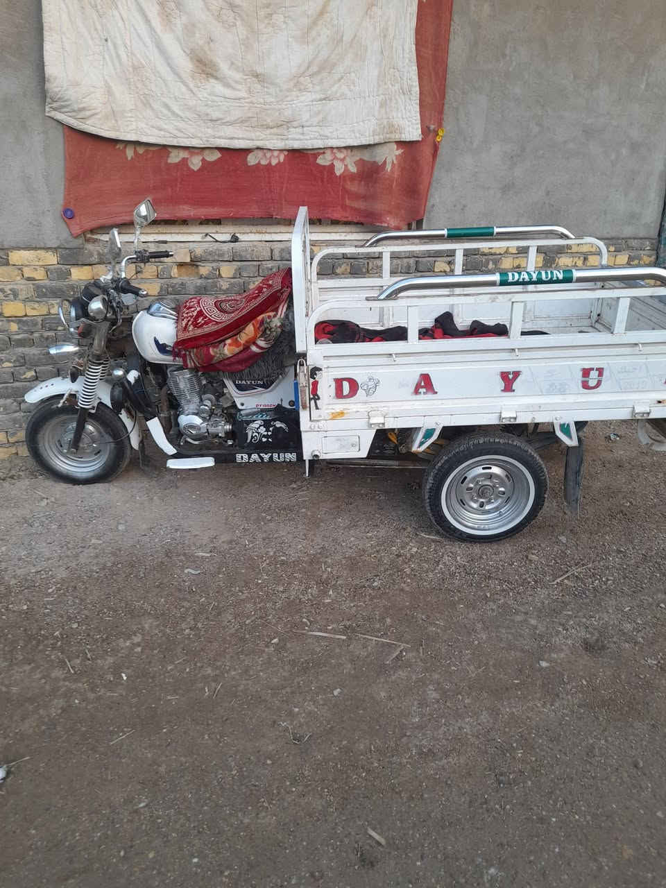 ستوته للبيع مديل 2019وراق
محرك بلكارتون توني شاده  سعر 1700
وبيه مجال ***********
