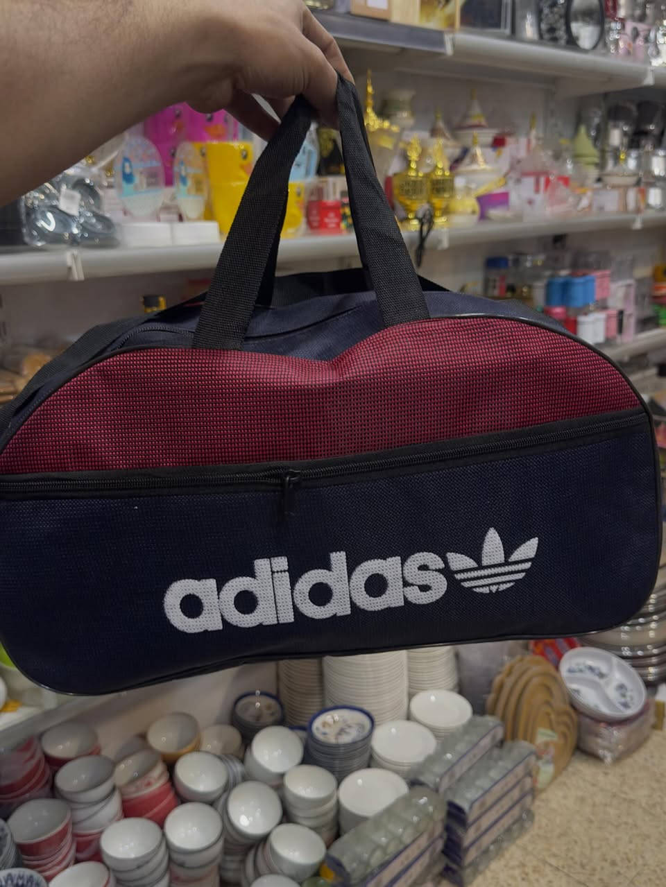 جديد جنطة رياضية سبورت
سعر القطعه 5000 دينار فقط
العنوان :موصل حي الصديق شارع البان 
الآوي
يتوفر توصيل داخل الموصل و جميع المحافظات
للاستفسار مراسلة الصفحة أو الاتصال على الرقم ***********
