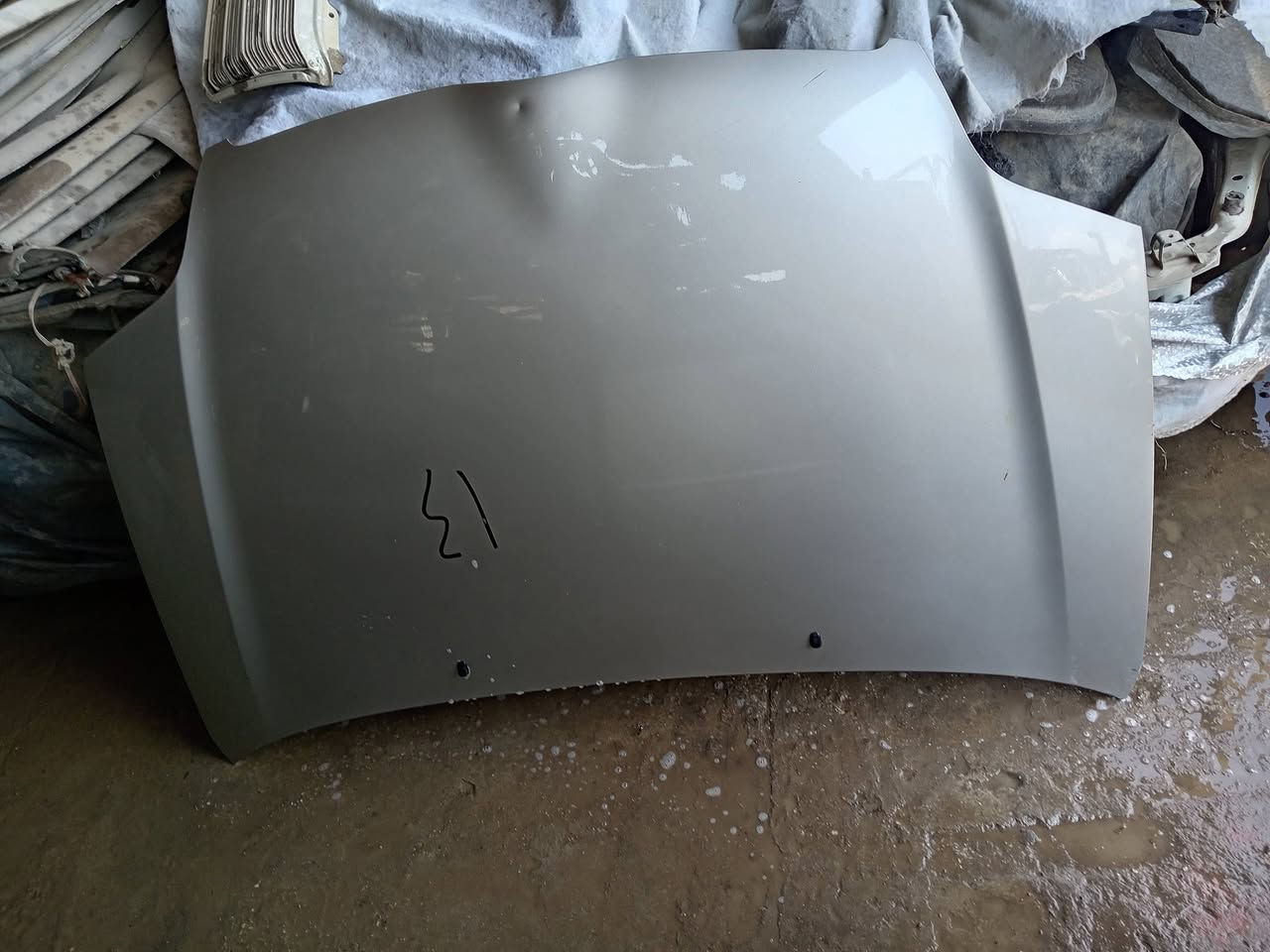 السلام عليكم لبيع غراض مال كورله موديل 2005 مكان كربلاء ***********
