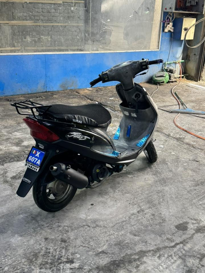 ماكس منغولي 
الدراجه حلوه ونضيفه
محرك نضيف لاتنقيص ولا تبخير ولا نضوح
كهربايات كلهه شغاله اشاري هورن لايت
صالنصه رياضي  
تايرات انضاف الدراجه كلش حلوه ونضيفه
سعرهه350 وبيهه مجال شي قليل لشراي
عنواني بغداد كراده شارع صناعه 
موجود واتساب ***********
