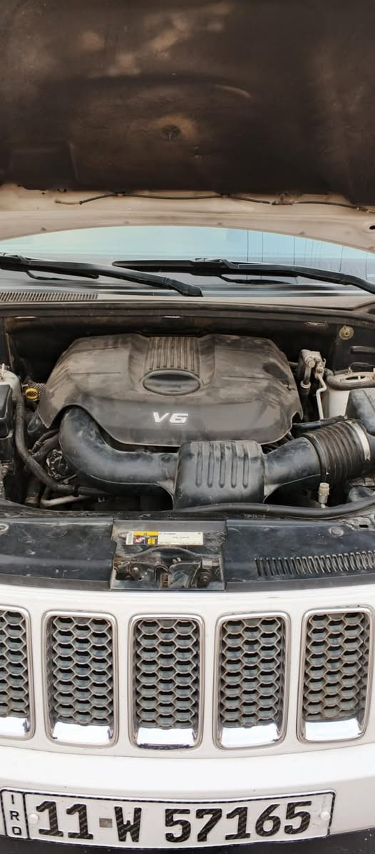 السلام عليكم اخوان
 جيب لاريدو 2015 السيارة جديدة فول لمتد مال جني جاهزة السيارة اي نقص ما بيها 
وارد امريكي حادثها فقط جاملغ امامي مبدل ومصبوغ يعني خوارج فقط مابيها دواخل رايدها 185 وبيها مجال 
***********
