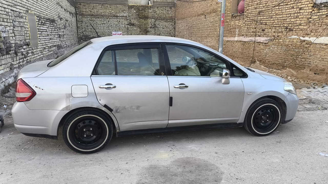 للبيع
نسيان تيدا 2006
حداديه جديده 
محرك جديد 
تخم تاير جديد
مابيه صبغ 
سياره كامله 
السعر 72
مكاني نجف 
رقم ***********
مثل الي بالصوره لا زياده ولانقصان
