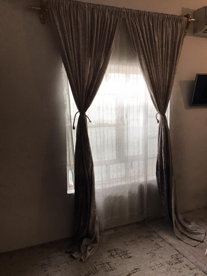 بيت للبيع مساحه ١٢٥ متر  بناء 
صب مسلح طابوق 🏫
📍
المواصفات

طابق الأول :  استقبال + مطبخ ومنور + غرفه صاله +وصحيات 

الطابق الثاني: غرفه فوك 

واجه البيت ٧ خلف التجاري ١٠ امتار تصعد للولايه يقع ع شارع ١٥ حي الولاء .

قرب سوق البورصه  او قرب صيدليه رونق السعر ١٥٢
***********
