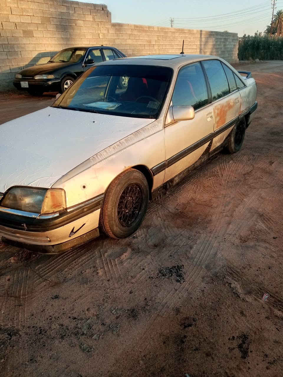 اوبل اوميكا موديل 1991 رقم انبار تحويل مباشر محرك 2000 كير اوتو تخم تاير صدر كامله السياره السعر 18$ 
مكان السياره الأنبار الرمادي جويبه/ ***********
