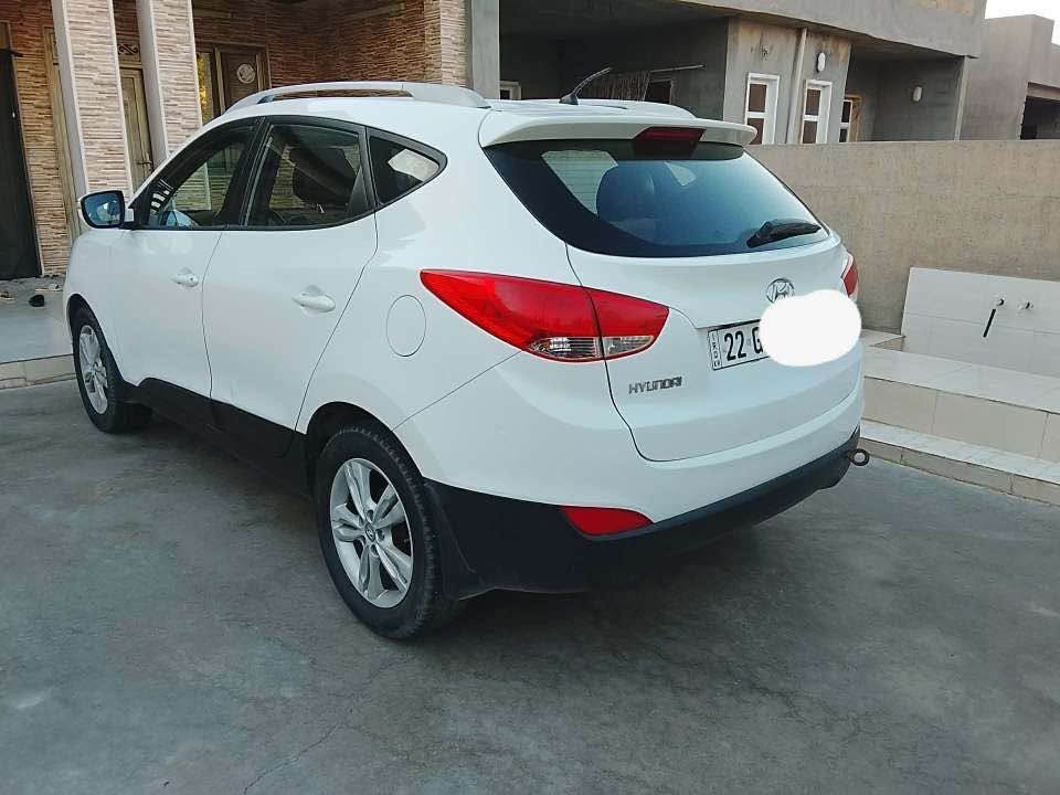 توكسون مودیل 2012
بستک سندوق بستک بونیت سبوغه
گیرو میکنه به‌شه‌رت
سه‌نه‌وی تا 2027
سعری 135
*********** أربيل, العراق
