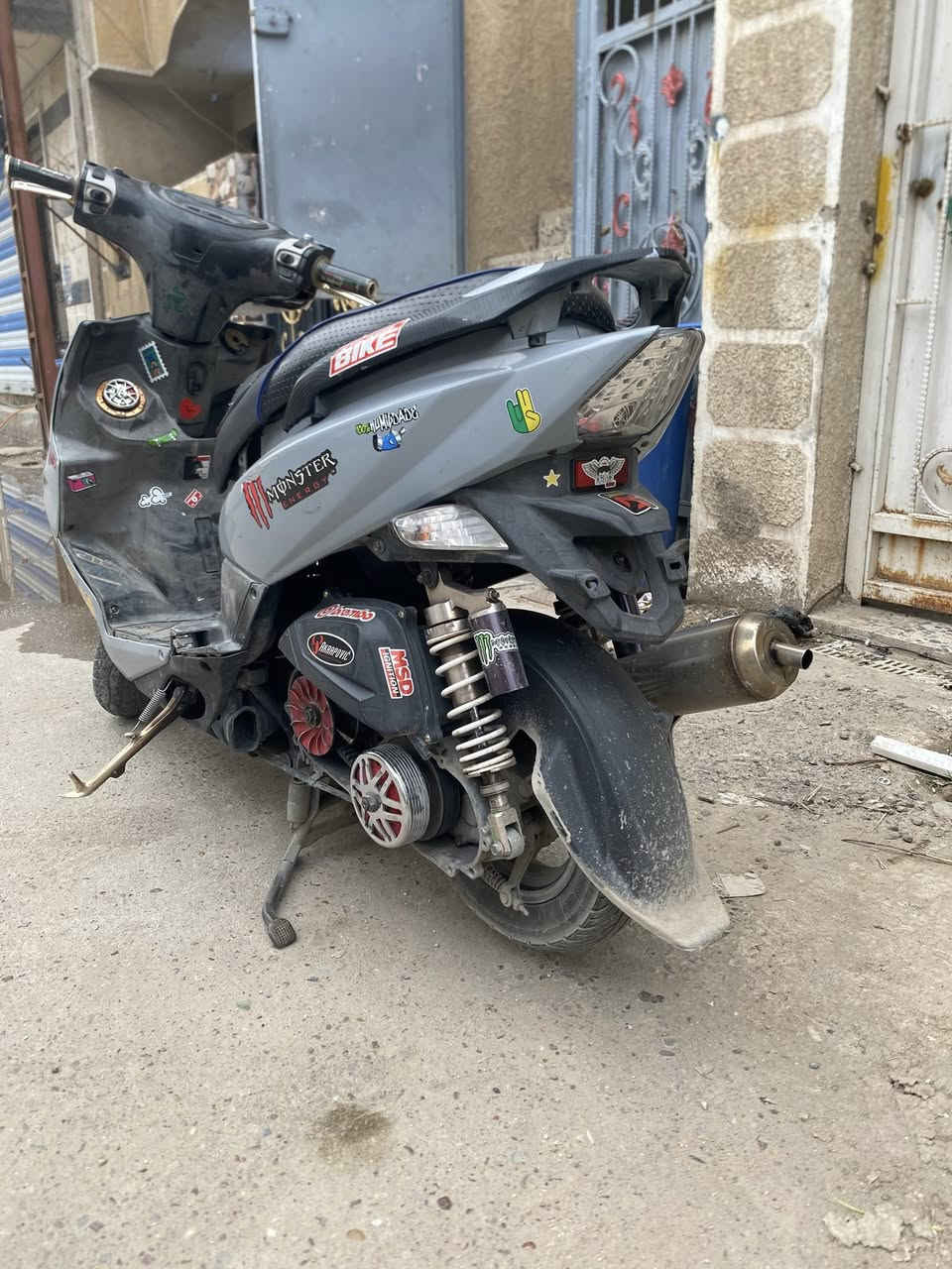 سلام عليكم
دراجه RTR من الذيل للراس تزويد عده بعض الاشياء
راسلني واسولفلك ***********
